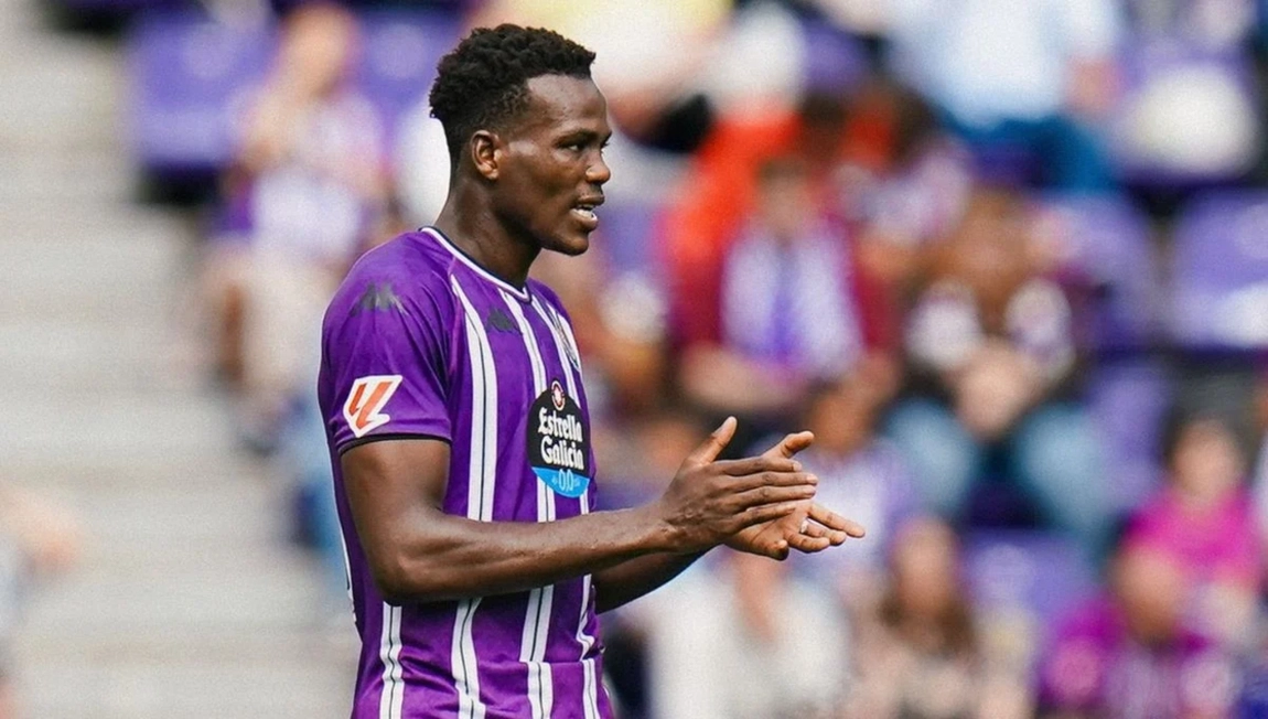 Portada de Juma Bah y Chasco se prueban de titulares en Valladolid
