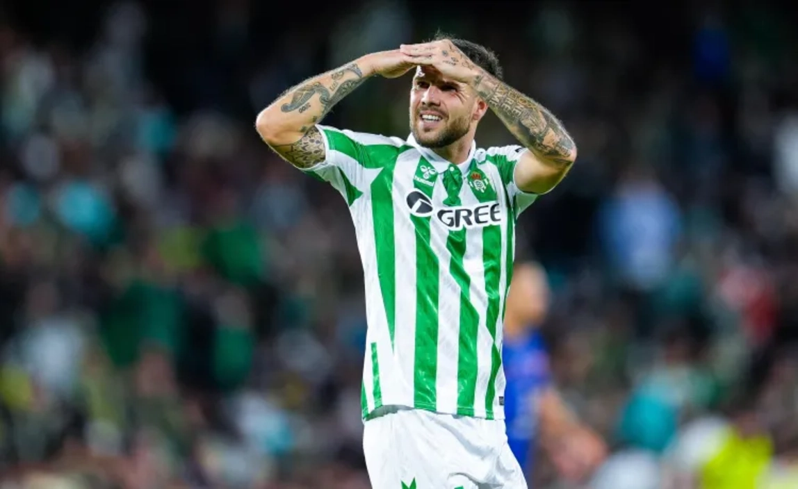 Portada de Ruibal lesionado, alerta en el lateral del Betis