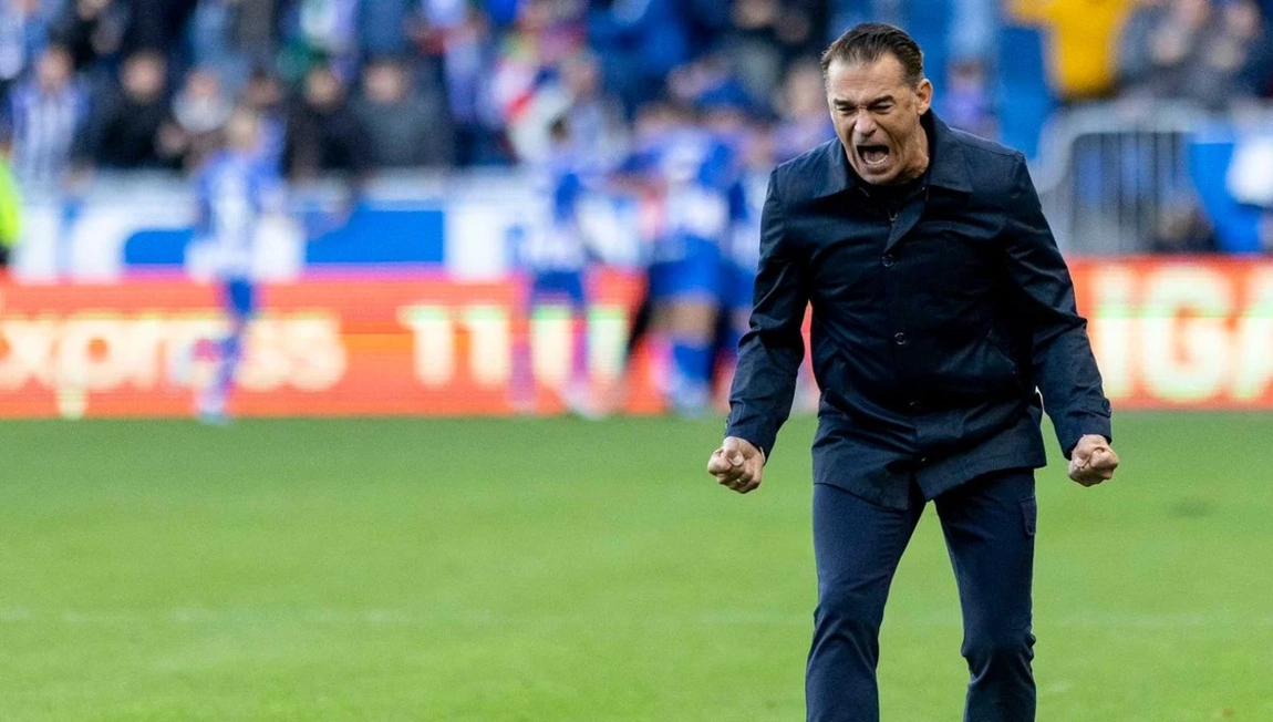 Portada de García Plaza habla de Stoichkov tras la Copa