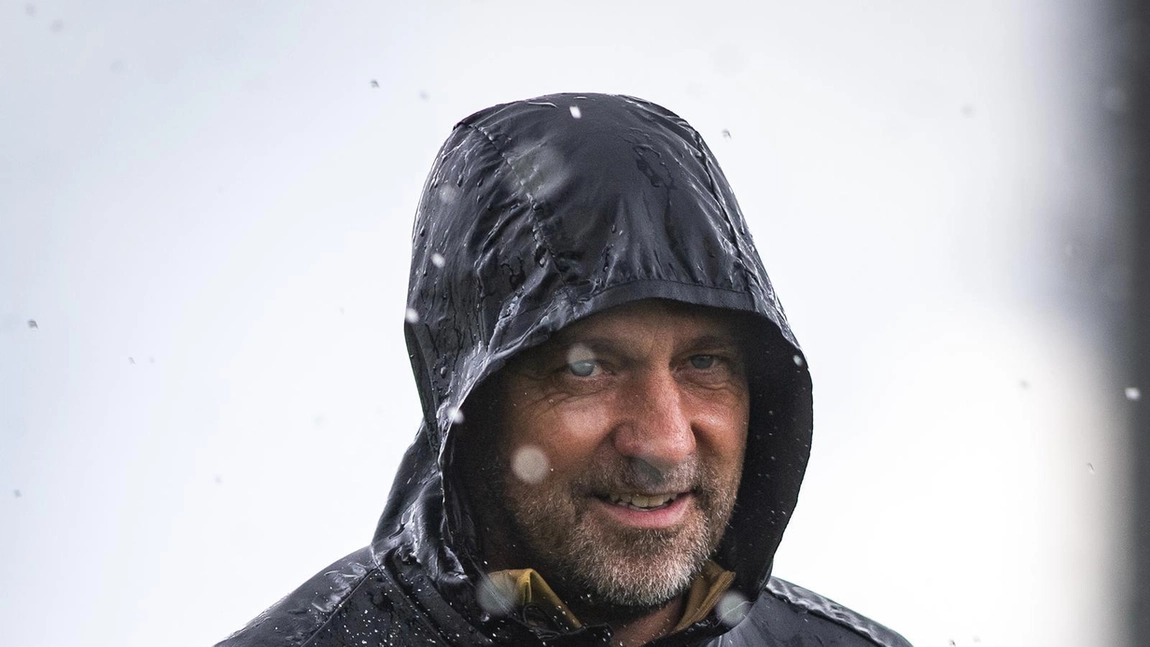 Portada de Intensas lluvias obligan al Barcelona a entrenarse bajo techo y modificar su planificación