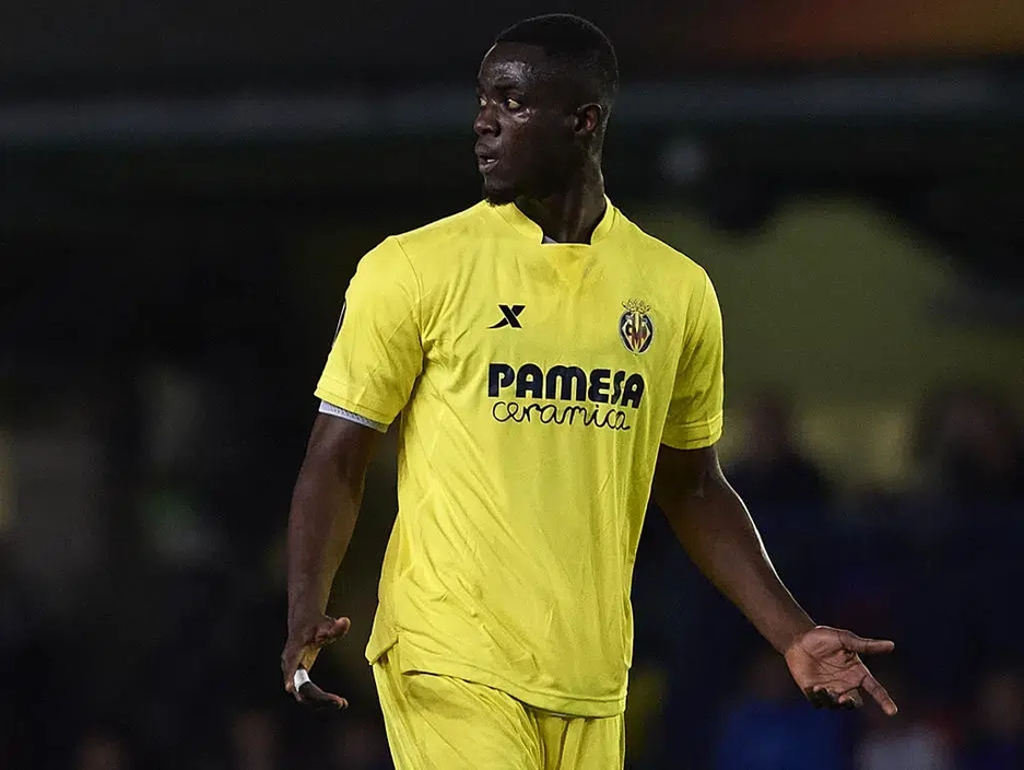 Noticia: Eric Bailly fuera por lesión, pero sin estrés en Villarreal Imagen de la noticia: Eric Bailly fuera por lesión, pero sin estrés en Villarreal