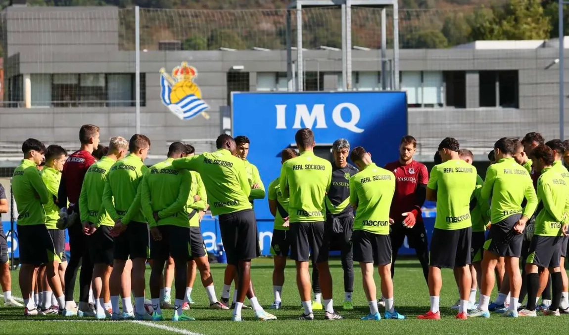 Portada de La Real Sociedad mantiene Zubimendi en Duda