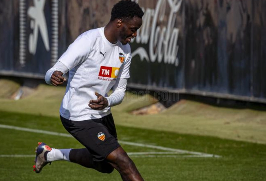 Mouctar Diakhaby toca balón 8 meses después