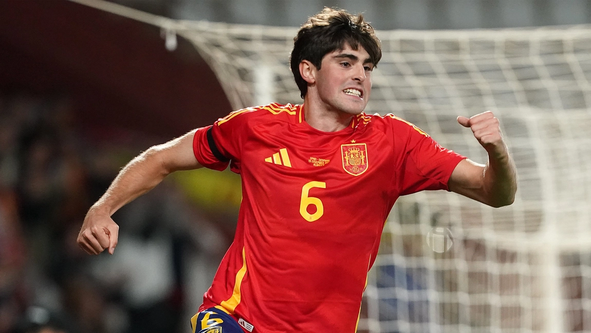 Portada de Javi Guerra destaca en la escuadra de La Liga en España Sub-21