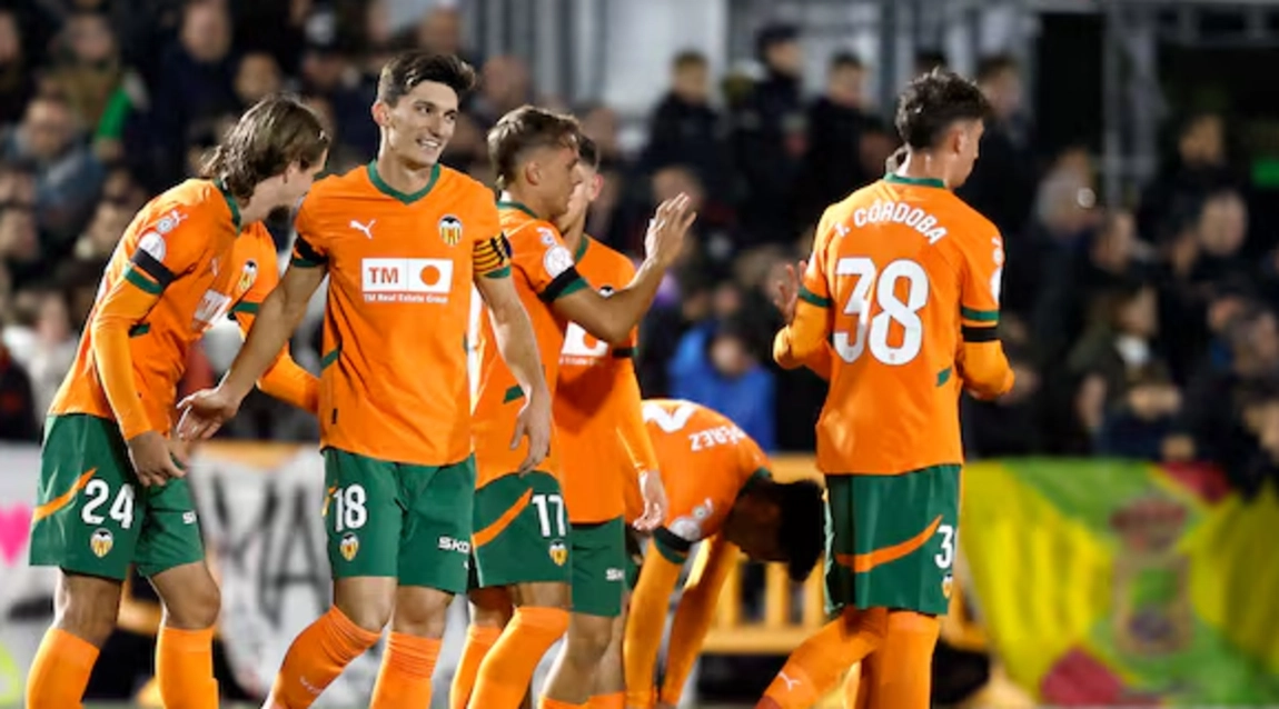 Valencia vence al Parla y consigue su segunda victoria