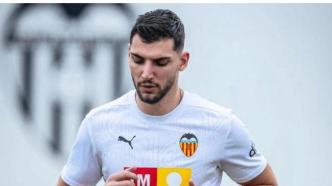 Rafa Mir, al rescate del Valencia tras el alta médica