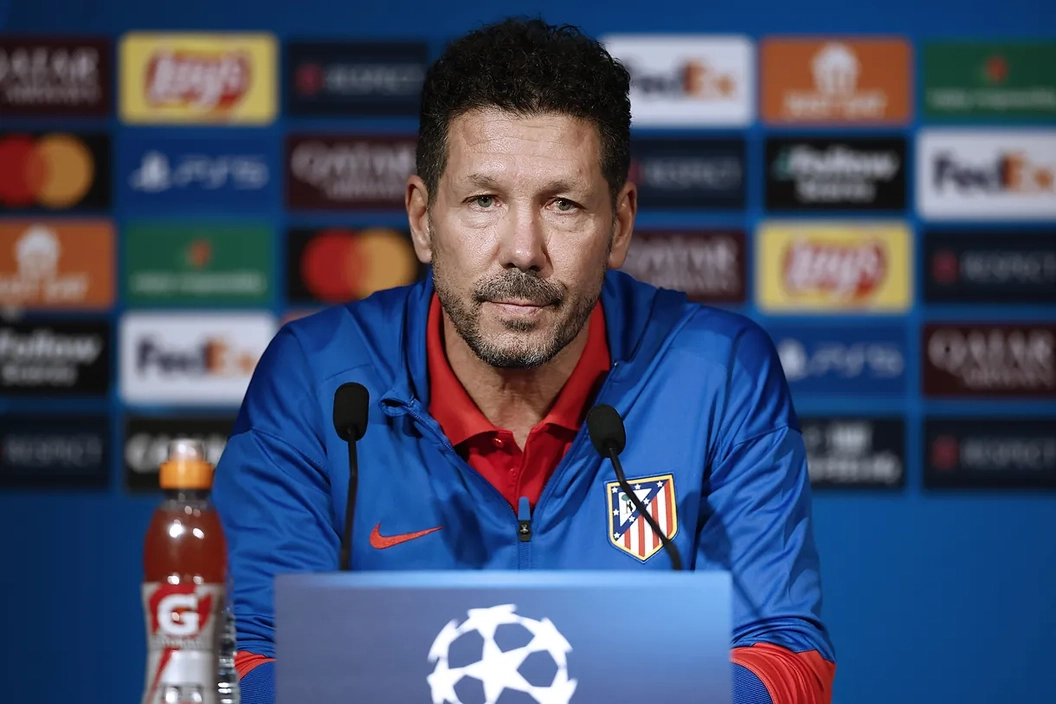 Portada de Simeone entre crítico y constructivo ante la prensa