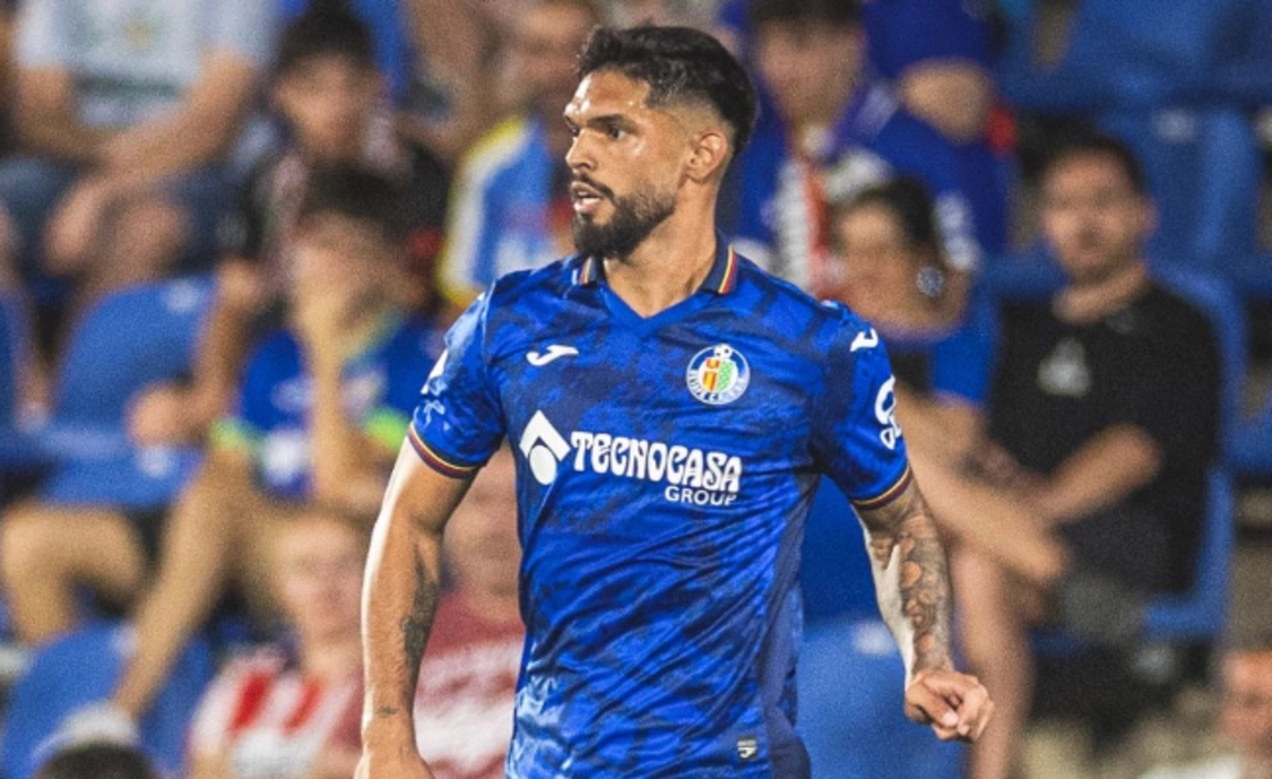 ¿Dos paraguayos más en la Premier League?