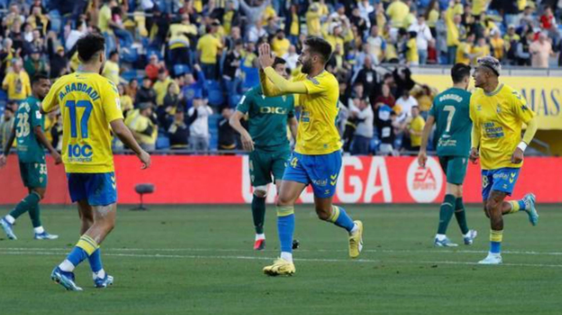 Pejiño, uno de los nombres en la mesa del Sporting