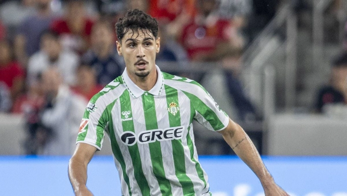 Portada de Cardoso firma el regreso en Conference, Bakambu y Chimy en punta