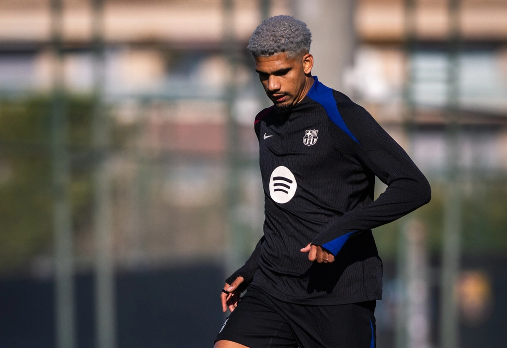 Noticia: Oficial, Araújo está junto a los protagonistas blaugranas para la Jornada Imagen de la noticia: Oficial, Araújo está junto a los protagonistas blaugranas para la Jornada