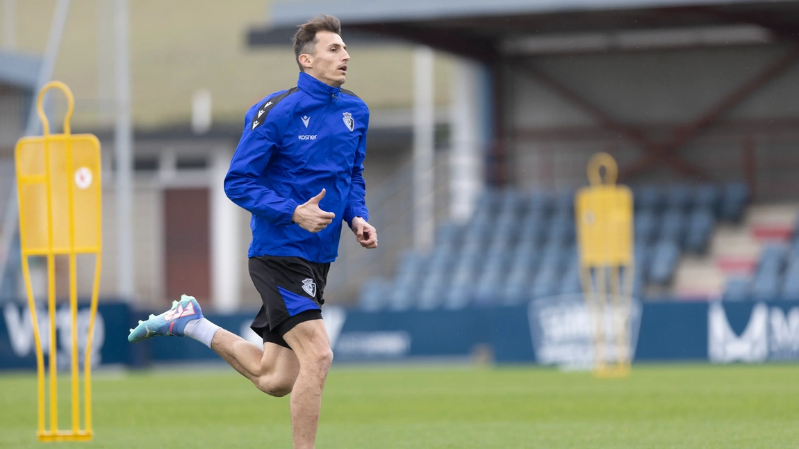 Imagen de la noticia: Sin novedades el entrenamiento del Osasuna, Moi sigue al margen