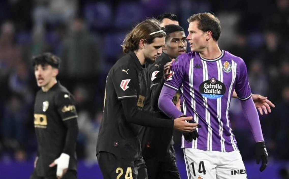 Noticia: Juanmi Latasa: no jugará en toda la primera vuelta de enero Imagen de la noticia: Juanmi Latasa: no jugará en toda la primera vuelta de enero