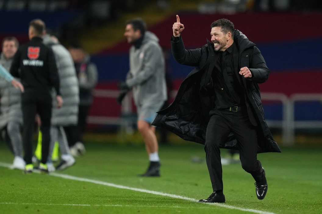 Imagen de la noticia: Simeone se lamenta con Giménez, elogia a Oblak y abre vía a Sorloth