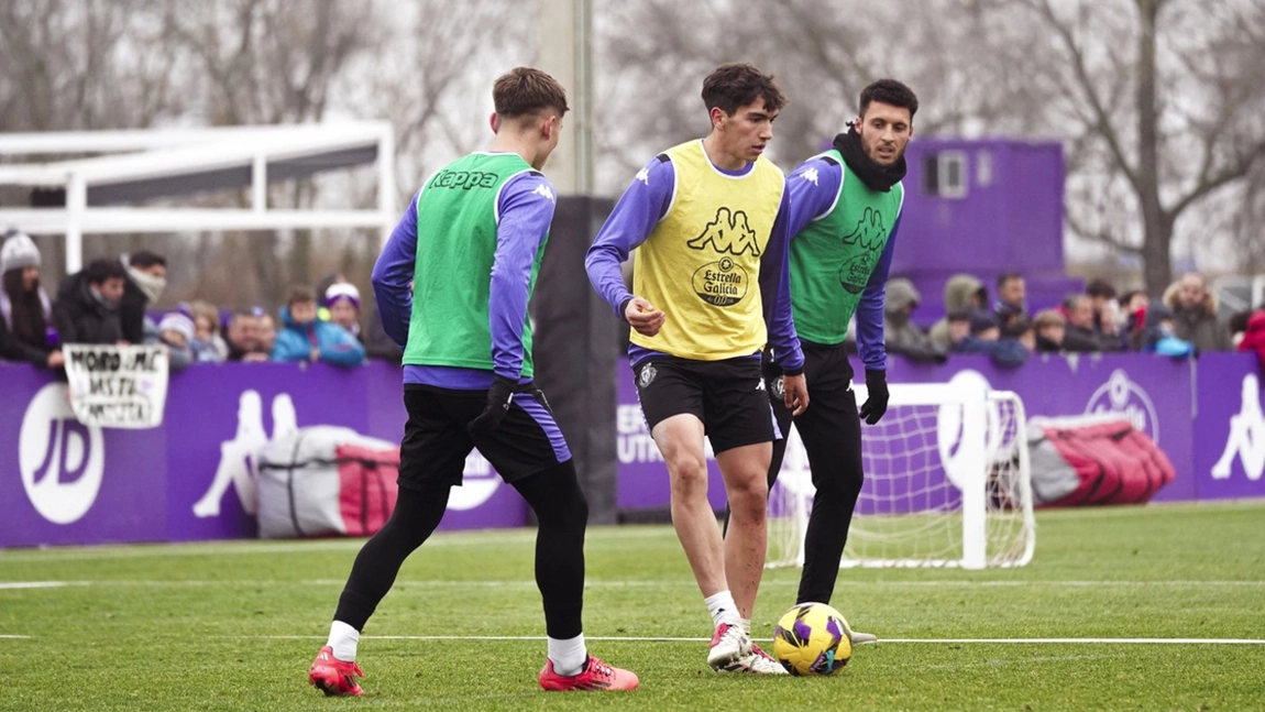 Portada de El Real Valladolid recibe un chute de energía blanquivioleta en los Anexos
