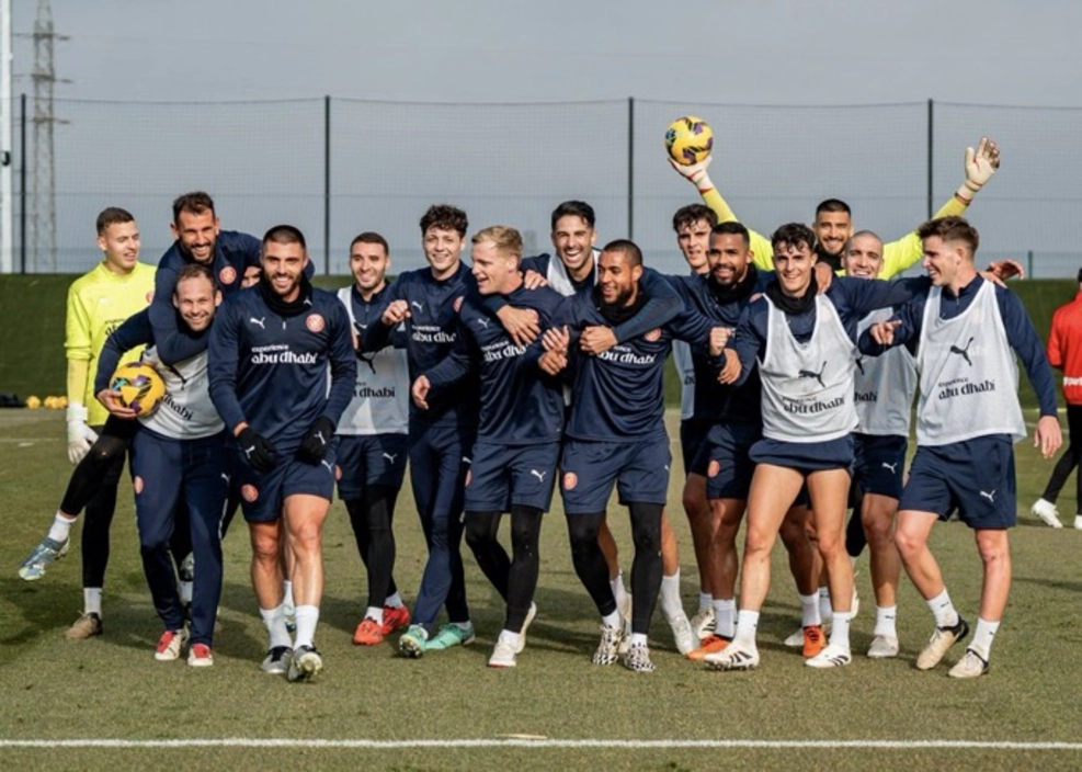Portada de El Girona entrena esta mañana con Tsygankov cerca de su recuperación