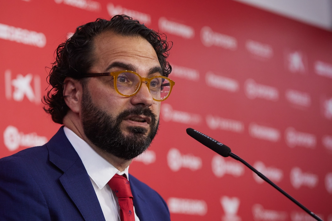 Portada de El Sevilla FC enfrenta cuatro decisiones claves sobre contratos antes de junio