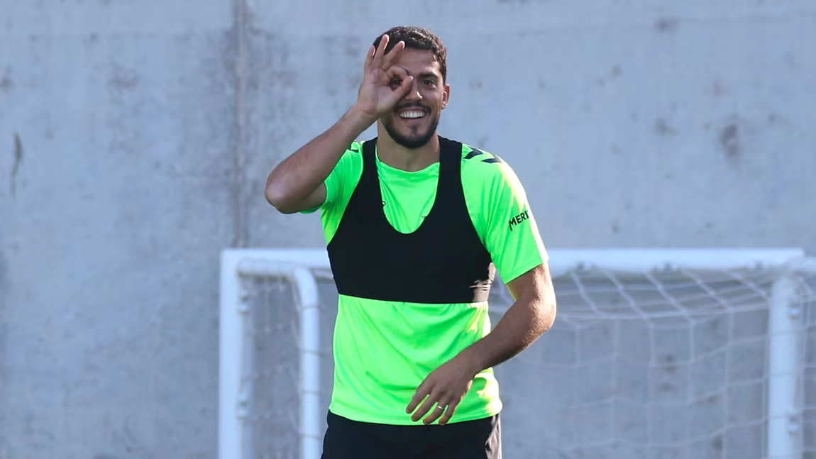 Portada de El Betis inicia el año con una sesión en la que Fornals ha vuelto a ser baja