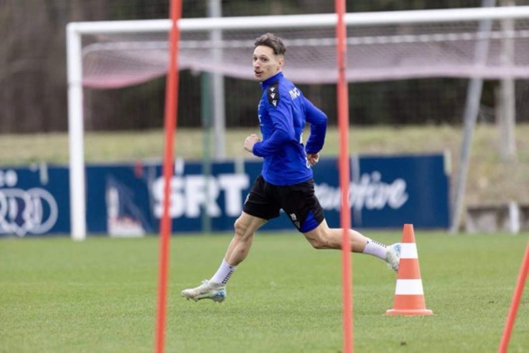 Imagen de la noticia: El Osasuna entrena con avances alegres para La Liga