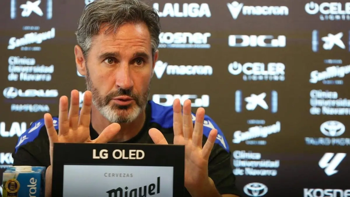 Portada de El Osasuna recupera una pieza, y siguen dos bajas