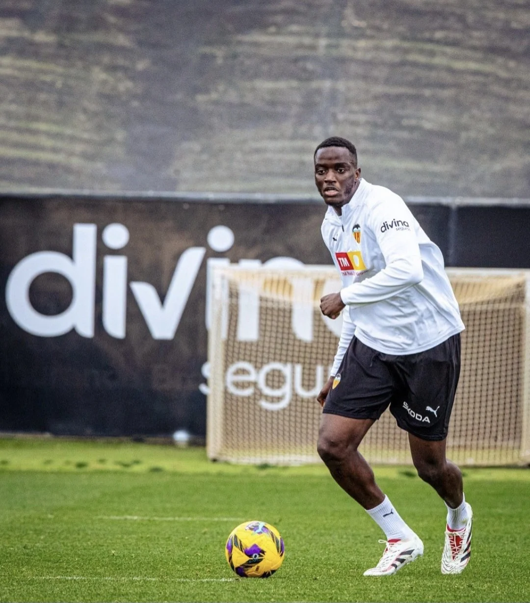 Noticia: La defensa del Valencia con ensayo diferente para el Valladolid Imagen de la noticia: La defensa del Valencia con ensayo diferente para el Valladolid