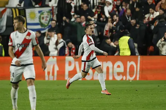 Remontada del Rayo sobre el campeón de Polonia - Goles de Isi, De Frutos y Alvaro
