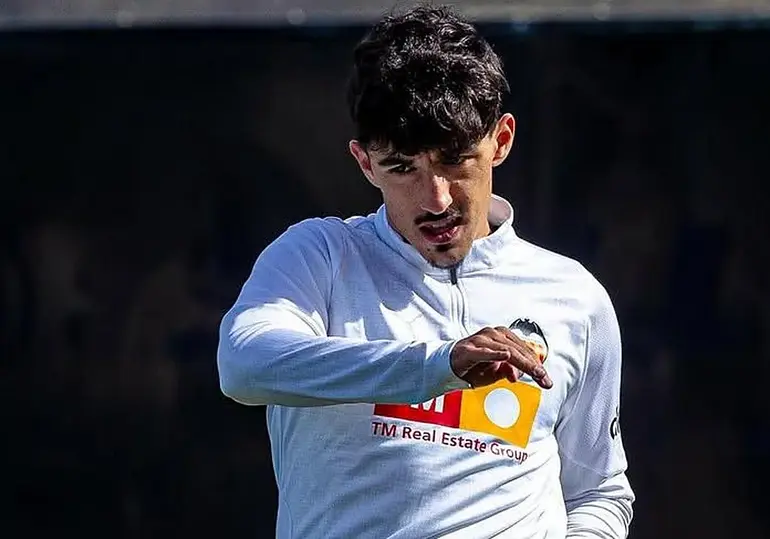 Corberán tiene dudas en la banda derecha y Diego López podría ser titular ante el Mallorca