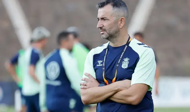 Portada de Diego Martínez habla de la situación con Moleiro, Kirian, los lesionados y el debut de Andy