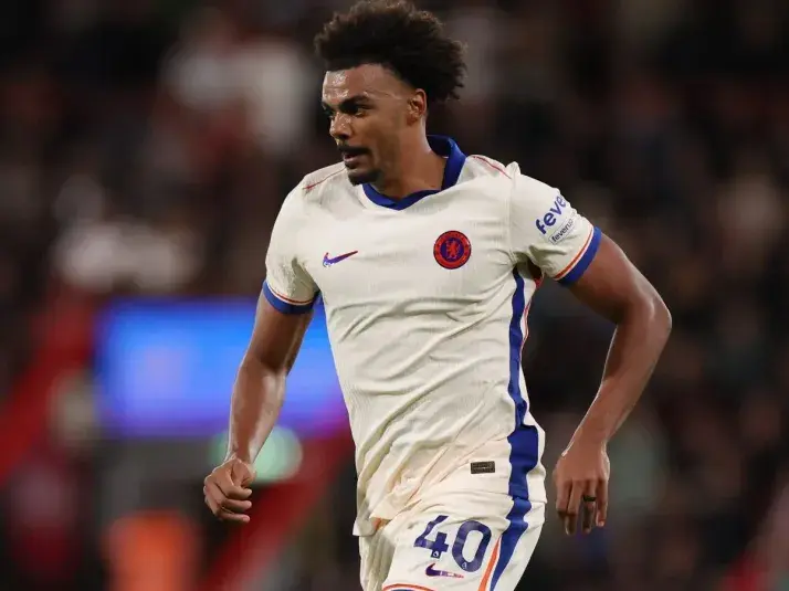Portada de Renato Veiga en la órbita del Atlético: los rojiblancos negocian con el Chelsea por 40M€
