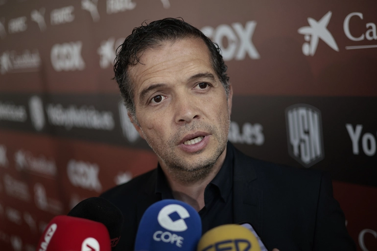 Luis Castro sobre Carlos Espí, Pablo Martínez, el mercado y la próxima temporada