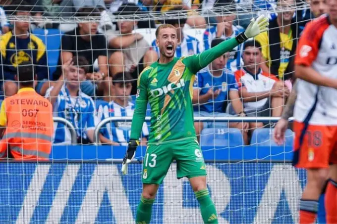 Portada de Escandell lidera el empate en inferioridad del Oviedo - Jornada 13 Liga Fantasy