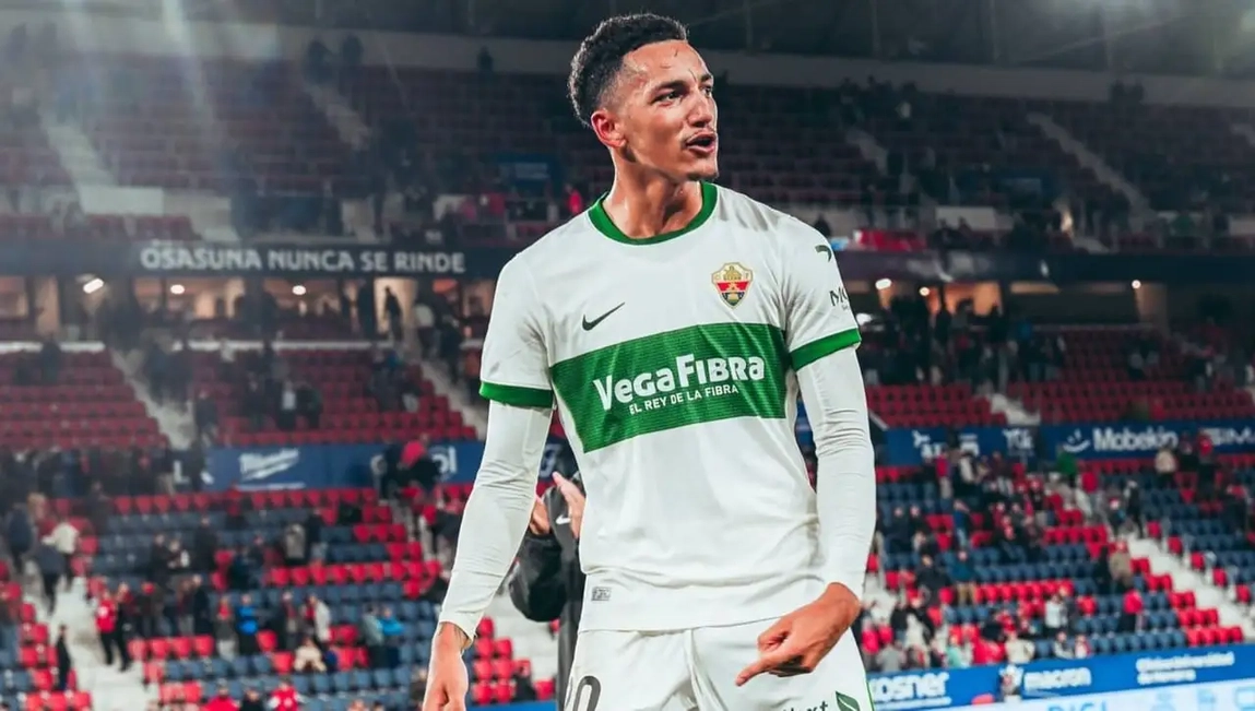 Portada de Oficial: Álvaro, Yago y Grady en alineación del Elche - Jornada 21 Liga Fantasy