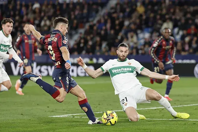 Derrota del Elche a pesar de los goles de Álvaro y Boayar - Liga Fantasy