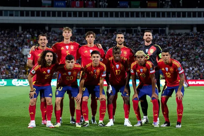Portada de Oyarzabal pone el gol de La Liga en el triunfo de España