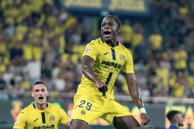 Portada de El Villarreal debuta con triunfo, Etta y Gueye hacen los goles