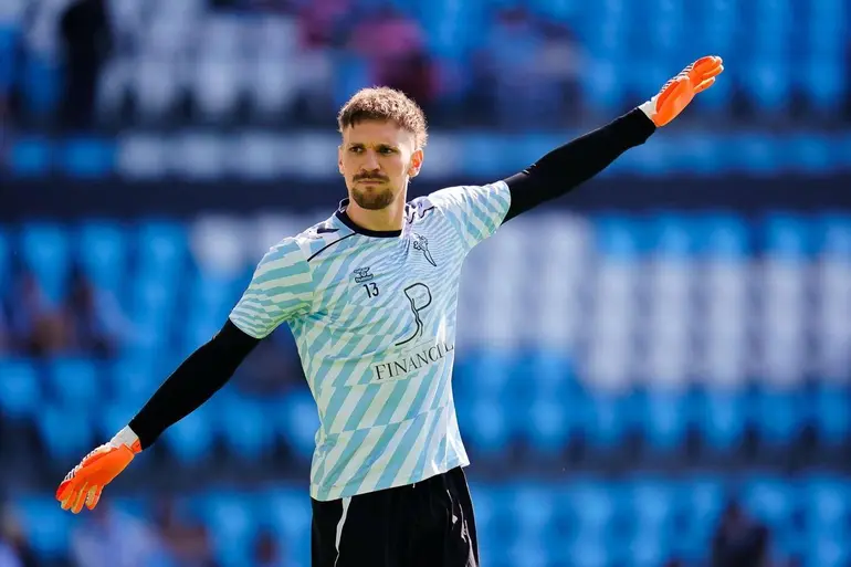 Radu enciende las alarmas en el Celta por lesión: pruebas en el gemelo