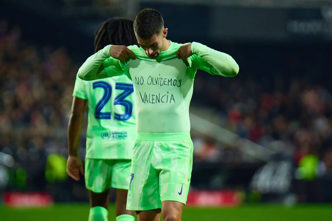 Portada de Apuntes del Barcelona tras pasar a semis en Copa, recomendaciones Fantasy
