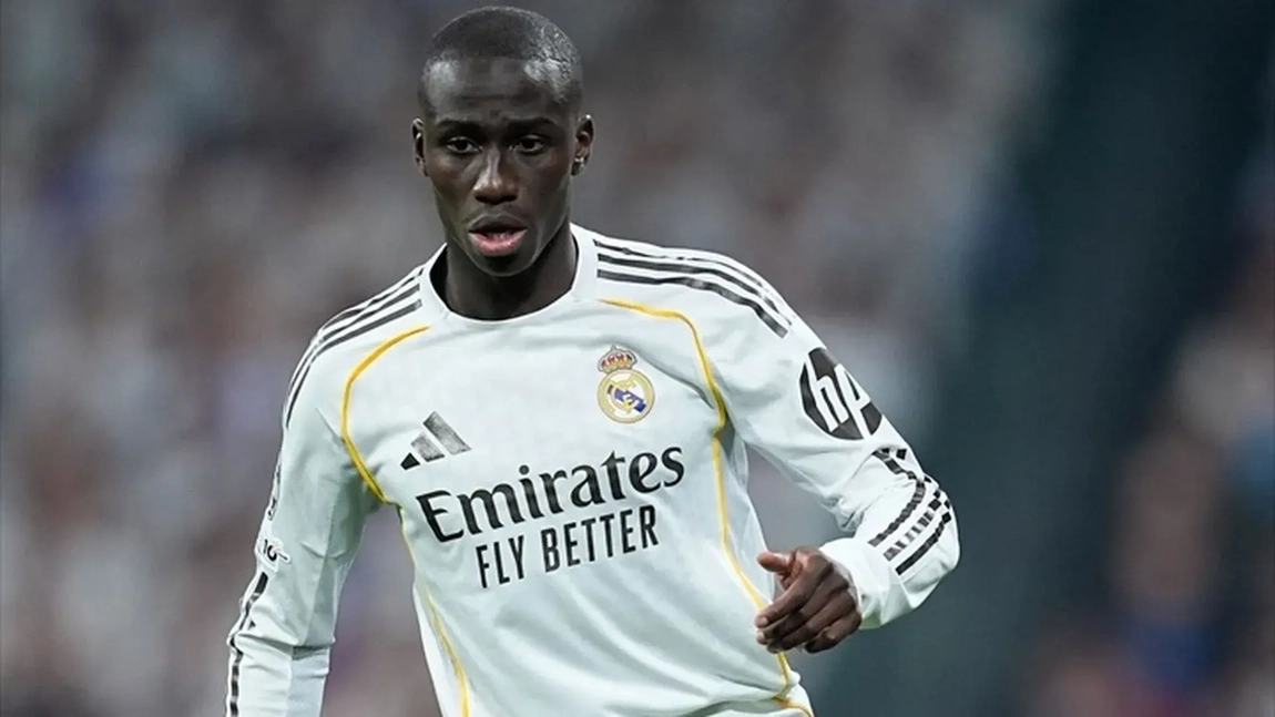 Portada de Oficial: Parte médico de Ferland Mendy