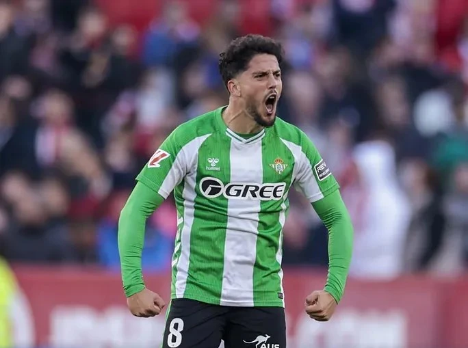 Portada de Fornals y Altimira con goles en el triunfo del Betis en el derbi - Liga Fantasy