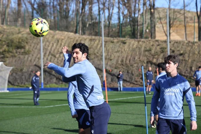 Guedes se suma al grupo en entrenamiento de la Real Sociedad para la Jornada 34