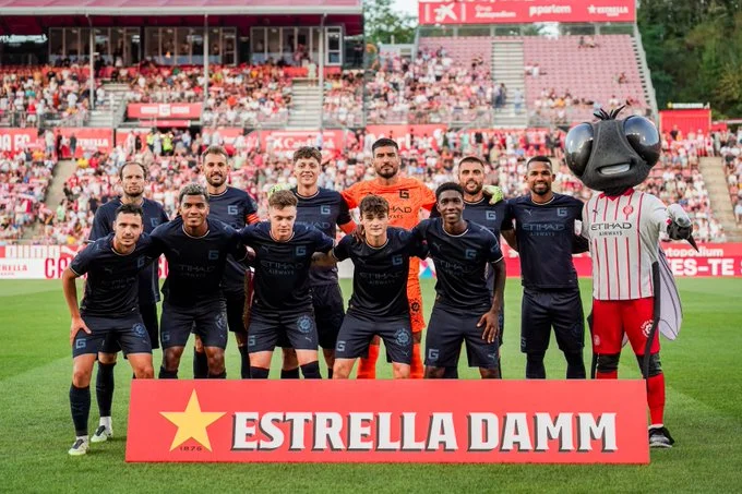 Portada de El Girona vence al Wolverhampton y gana combustible