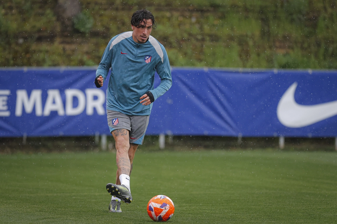Noticia: Entrenamiento del Atlético y el Cholo Simeone tiene once seguro Imagen de la noticia: Entrenamiento del Atlético y el Cholo Simeone tiene once seguro