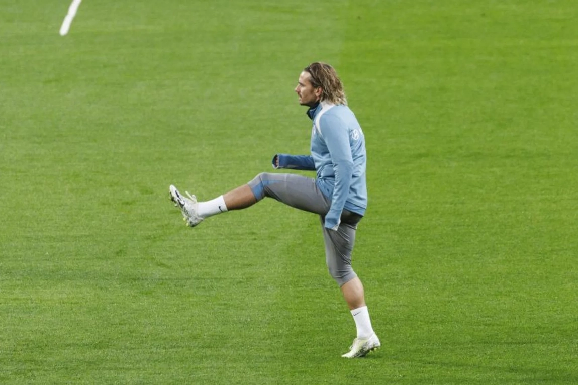 Noticia: Griezmann en el ensayo de Simeone contra el Alavés Imagen de la noticia: Griezmann en el ensayo de Simeone contra el Alavés