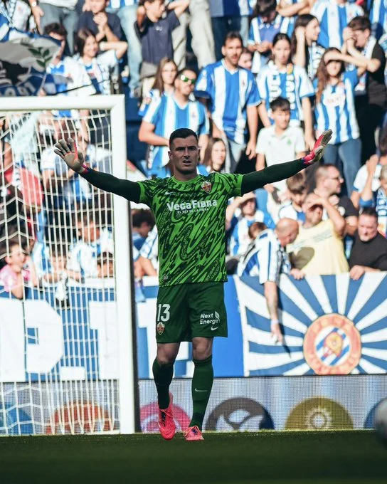 Portada de Revés del Elche a pesar de la actuación de Iñaki Peña - Jornada 10 La Liga