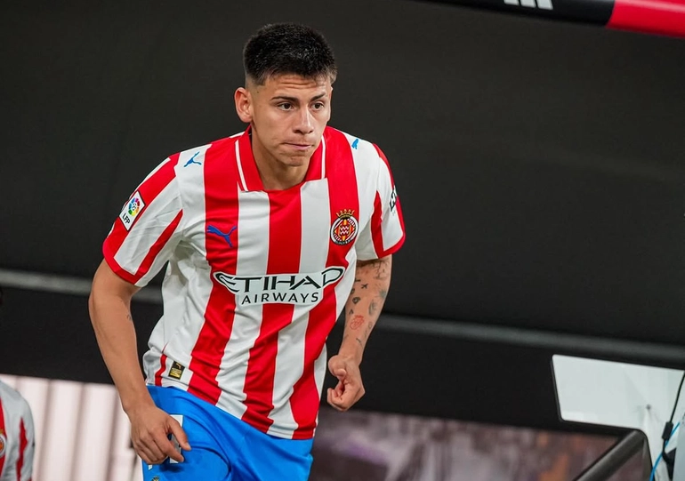 AS dice que Echeverri será el delantero titular ante el Betis