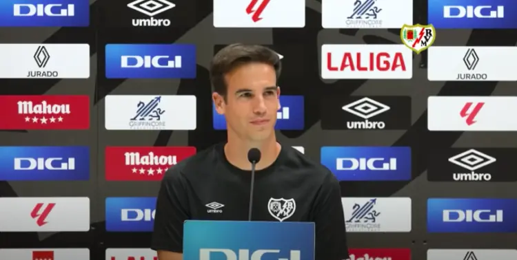 Noticia: Iñigo Pérez habla de Raúl de Tomás, las bajas, James, y el derbi con Leganés Imagen de la noticia: Iñigo Pérez habla de Raúl de Tomás, las bajas, James, y el derbi con Leganés