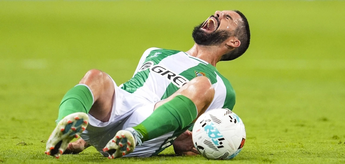 Portada de Sin alivio, Isco se pierde el inicio de La Liga, hay fractura