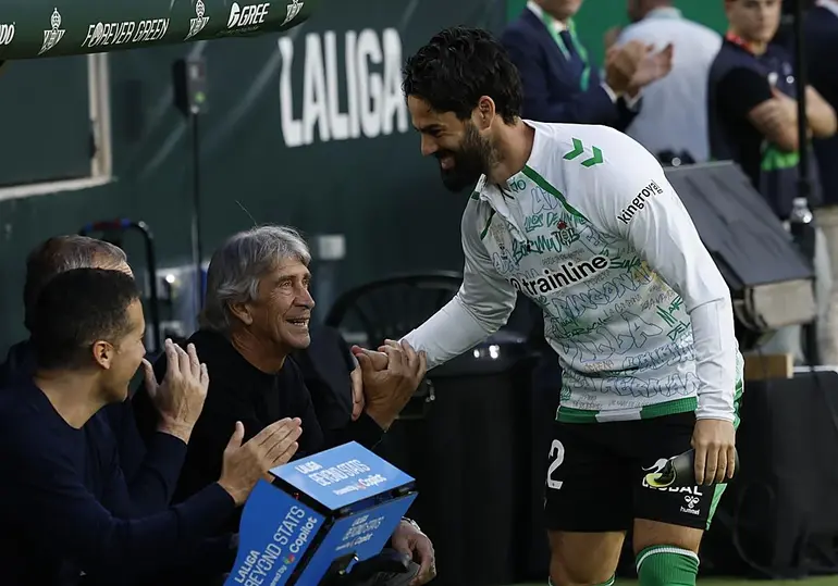 Isco reconoce que está jugando medicado y habla sobre su estado físico, Pellegrini y la Champions