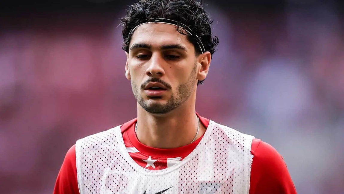 Portada de Cardoso regresa, pero dispara alertas en el Atlético