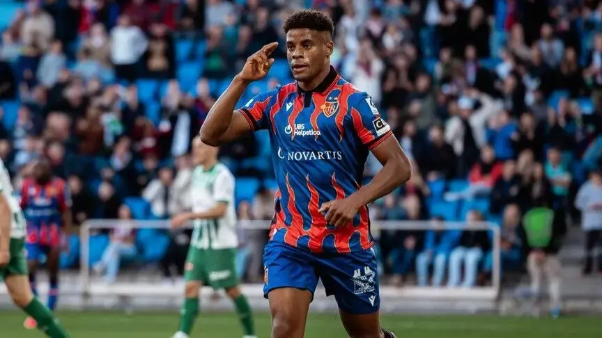 Noticia: El Villarreal ya tiene plan si Barry mueve el mercado Imagen de la noticia: El Villarreal ya tiene plan si Barry mueve el mercado